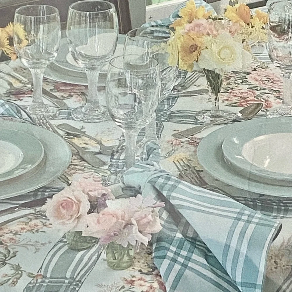 Martha Stewart Tablecloth Oval Willow Pond Garden  Floral NWT 60 X 84 Cottage